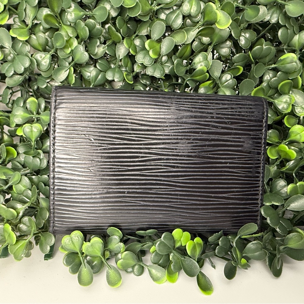 Louis Vuitton vintage black epi leather 6 key case - Picture 3 of 6